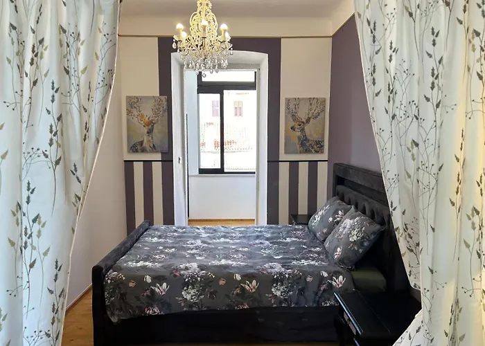 Piazza Delle Erbe Apartment